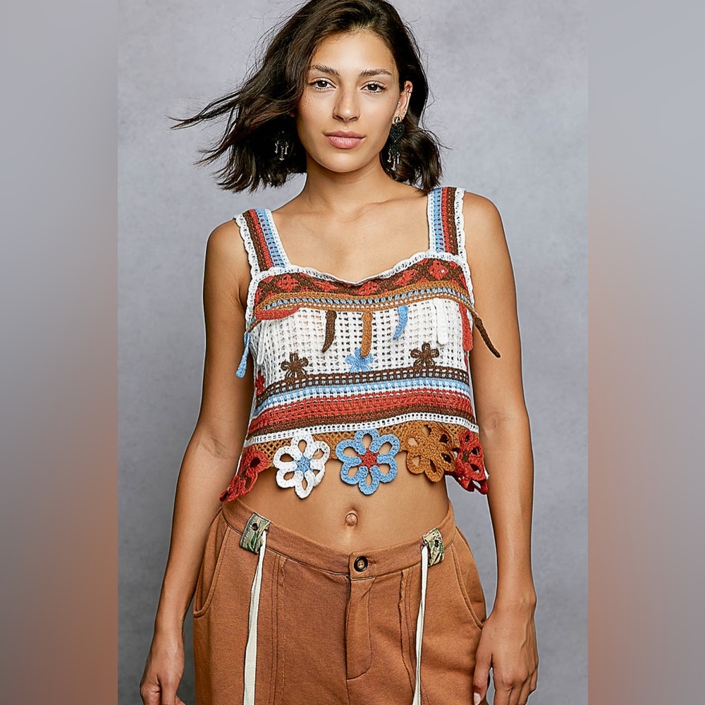 POL Cutout Flower Cropped Crochet Cami with with Dangle Detail